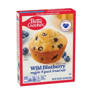 Genießen Sie den köstlichen Geschmack von frisch gebackenen Wild Blueberry Muffins mit der Betty Crocker Wild Blueberry Muffin Backmischung. Diese Backmischung vereint das Beste der Natur