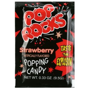 Genießen Sie das aufregende Geschmackserlebnis von Pop Rocks Strawberry Popping Candy! Diese knisternden Bonbonkristalle verbinden die süße Intensität von Erdbeeraroma mit dem unverwechselbaren Knistern